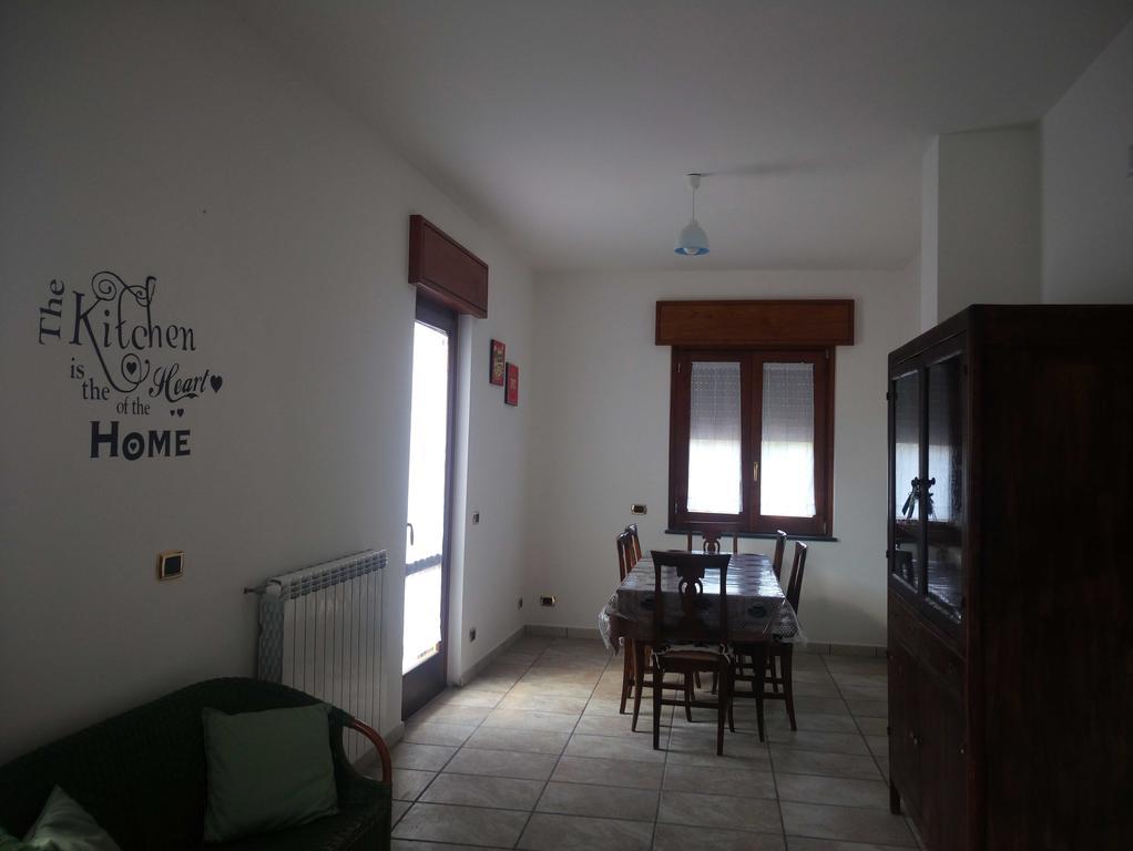 La Casa Dei Fiori - Ospitalita Diffusa أَجيرولا المظهر الخارجي الصورة